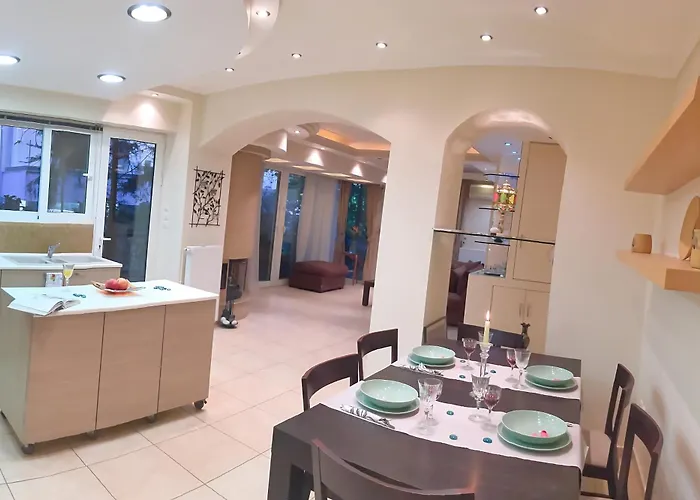 A1 Elegant Vouliagmeni Apt In A Unique Spot